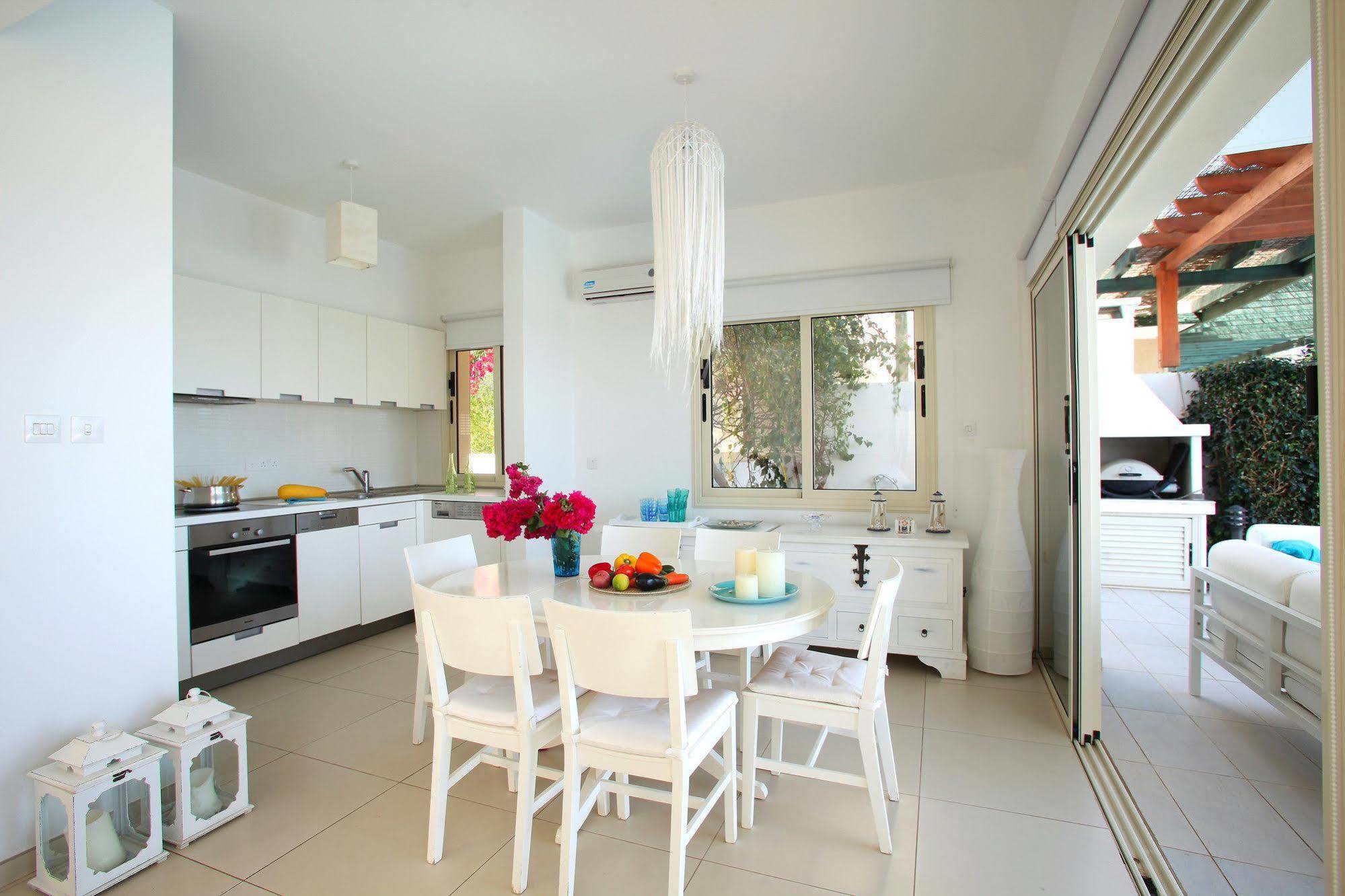 House 7, The Artisan Resort Protaras Eksteriør bilde