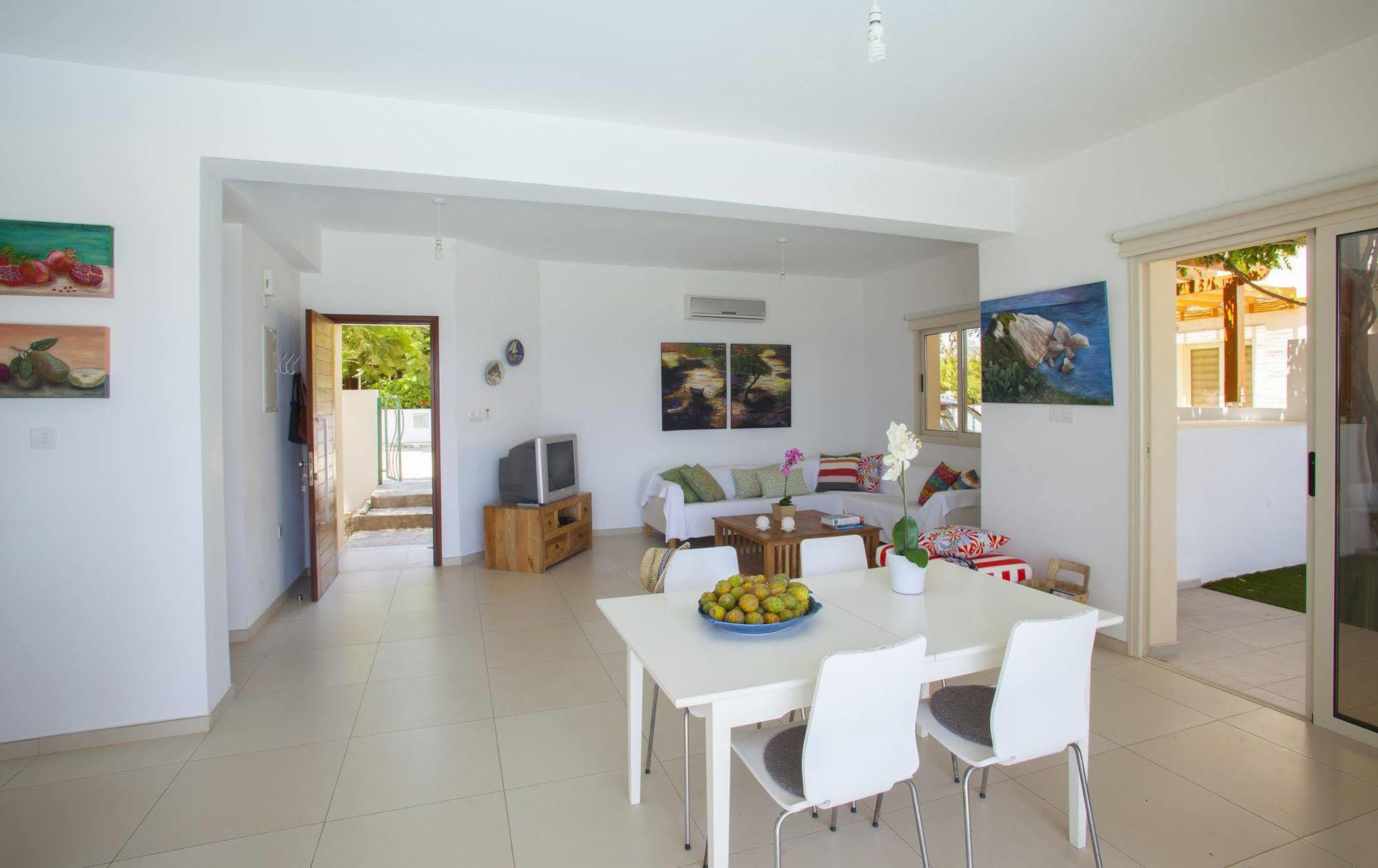 House 7, The Artisan Resort Protaras Eksteriør bilde
